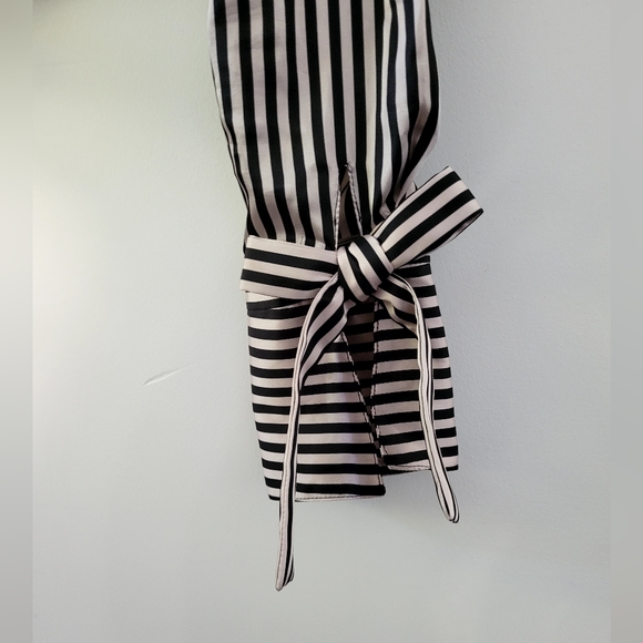 XS Striped bow blouse from Banana Republic - Picture 3 of 3